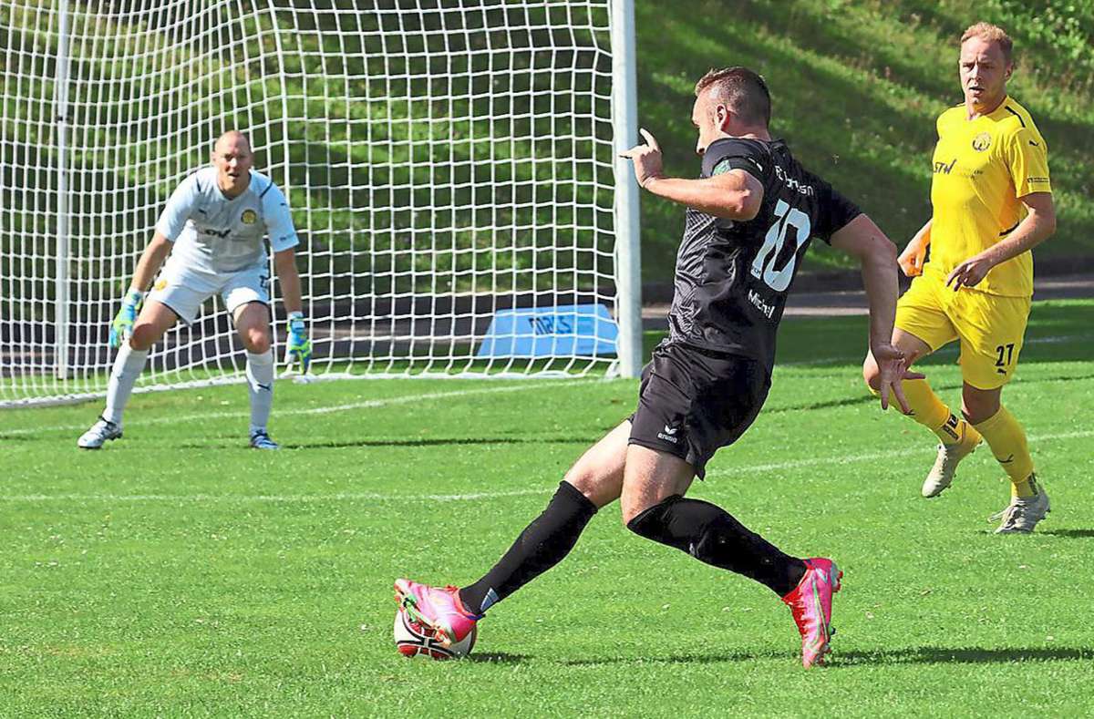 Janik Michel erzielte drei Tore im Spiel gegen den TSV Crailsheim. Foto: Schleeh