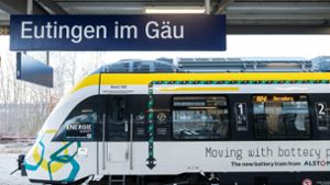 Batteriezug fährt das erste Mal in Eutingen und Horb ein