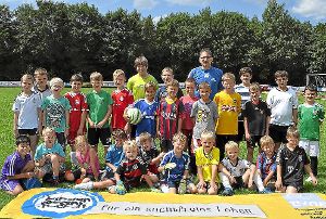 Alles um das runde Leder drehte sich beim Beitrag des FC Klengen zum Kinderferienprogramm der Gemeinde.   Foto: Kaletta Foto: Schwarzwälder-Bote