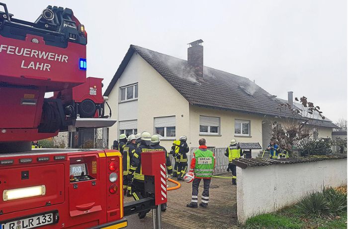Einsatz in Meißenheim: Obergeschoss von Einfamilienhaus gerät in Brand