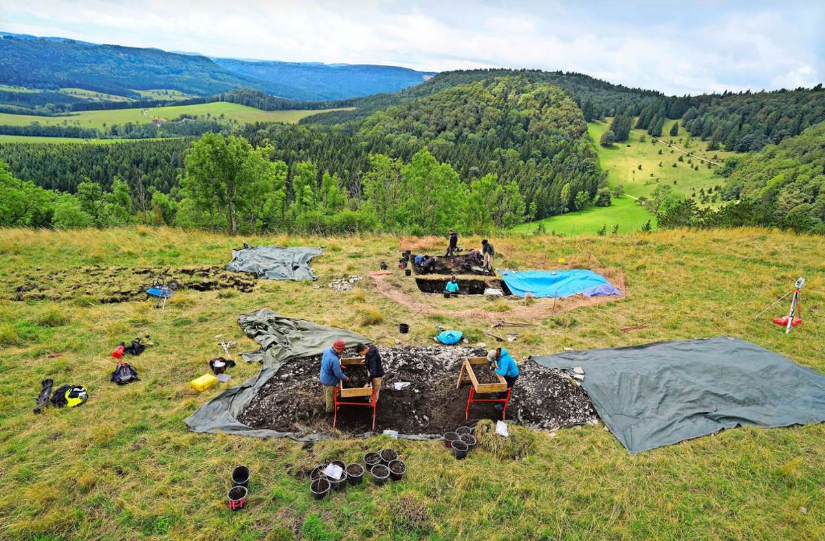Ausgrabungen auf der Lochen in Hausen am Tann: Von der Bronze- in die Eisenzeit