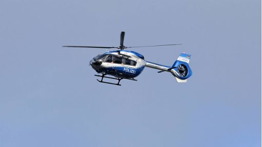 Mit einem Hubschrauber hat die Polizei in Friesenheim nach einem mutmaßlich bewaffneten Mann gesucht (Symbolfoto). Foto: IMAGO/Team 2/IMAGO/TEAM2sportphoto
