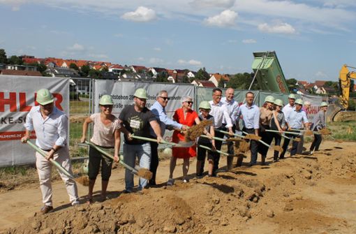 Geballte Kommunal- und Bauprominenz eröffnet am Donnerstagnachmittag Foto: Ranft