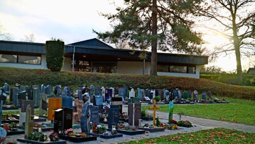 Der Schömberger Friedhof wird in drei Bauabschnitten saniert. Der erste steht schon 2024 an. Foto: Marschal