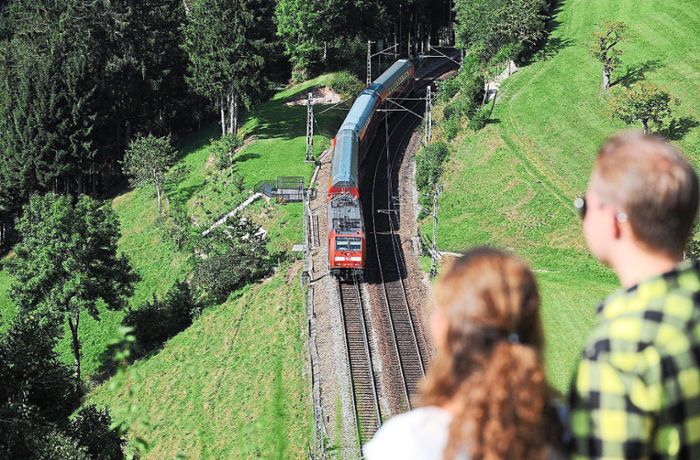 Schwarzwaldbahn : Ab Donnerstag fährt zwischen Hausach und St. Georgen nur noch der Bus