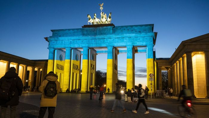 Berlin strahlt das Brandenburger Tor an
