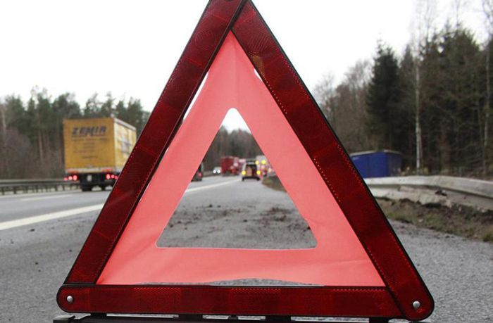Unfall in Dornhan: Radfahrerin stößt mit Postauto zusammen