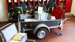 Feuerwehr Schömberg schafft sich Hygiene-Anhänger an
