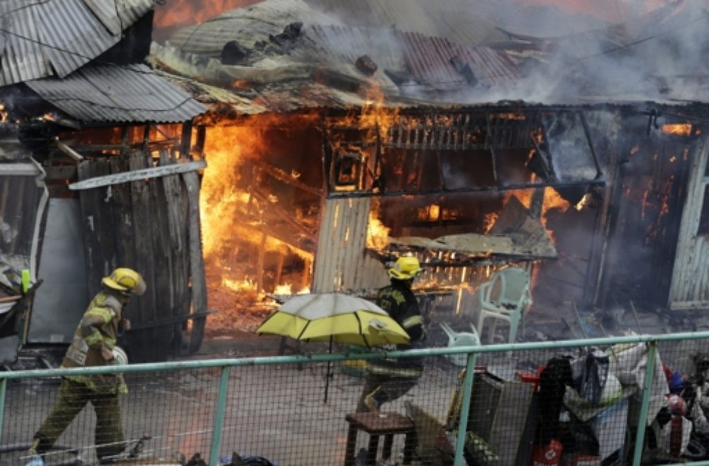 In der philippinischen Stadt Pasay City sind bei einem Brand 150 Häuser zerstört worden. Mehr als 1200 Menschen wurden dadurch obdachlos.
