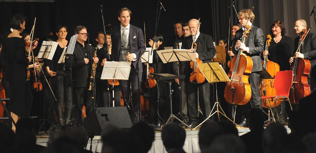 Das Horber Kammerorchester unter der Leitung von Sven Gnass spielte beim Jahresempfang das Stück Schwarzer Tänzer.