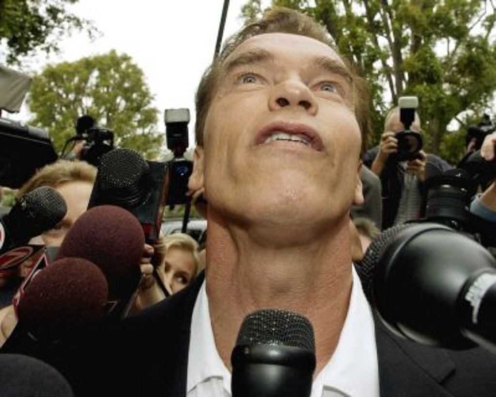 Arnold Schwarzenegger (63) hat im Unterhaltsstreit mit Maria Shriver (55) eingelenkt. Foto: AP