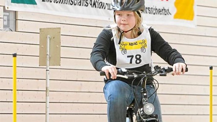 200 Kinder beim ADAC-Fahrradturnier 