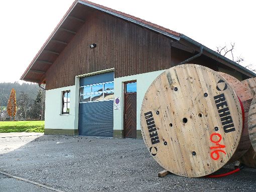Das Weilener Bauhofgebäude erhält einen Garagenanbau.  Foto: Visel Foto: Schwarzwälder-Bote
