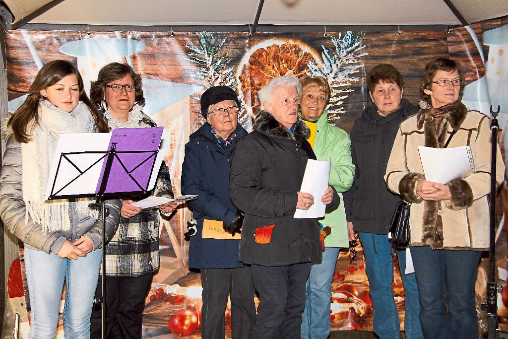 Triberg: Katholischer Frauenbund gestaltet Lebendigen Adventskalender rund um das Thema Sternenwelt