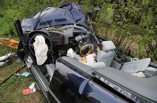 Warum der Fahrer des BMW am Montag in Kornwestheim die Kontrolle über seinen Wagen verlor, ist noch nicht klar. Foto: FRIEBE|PR/ Simon Adomat