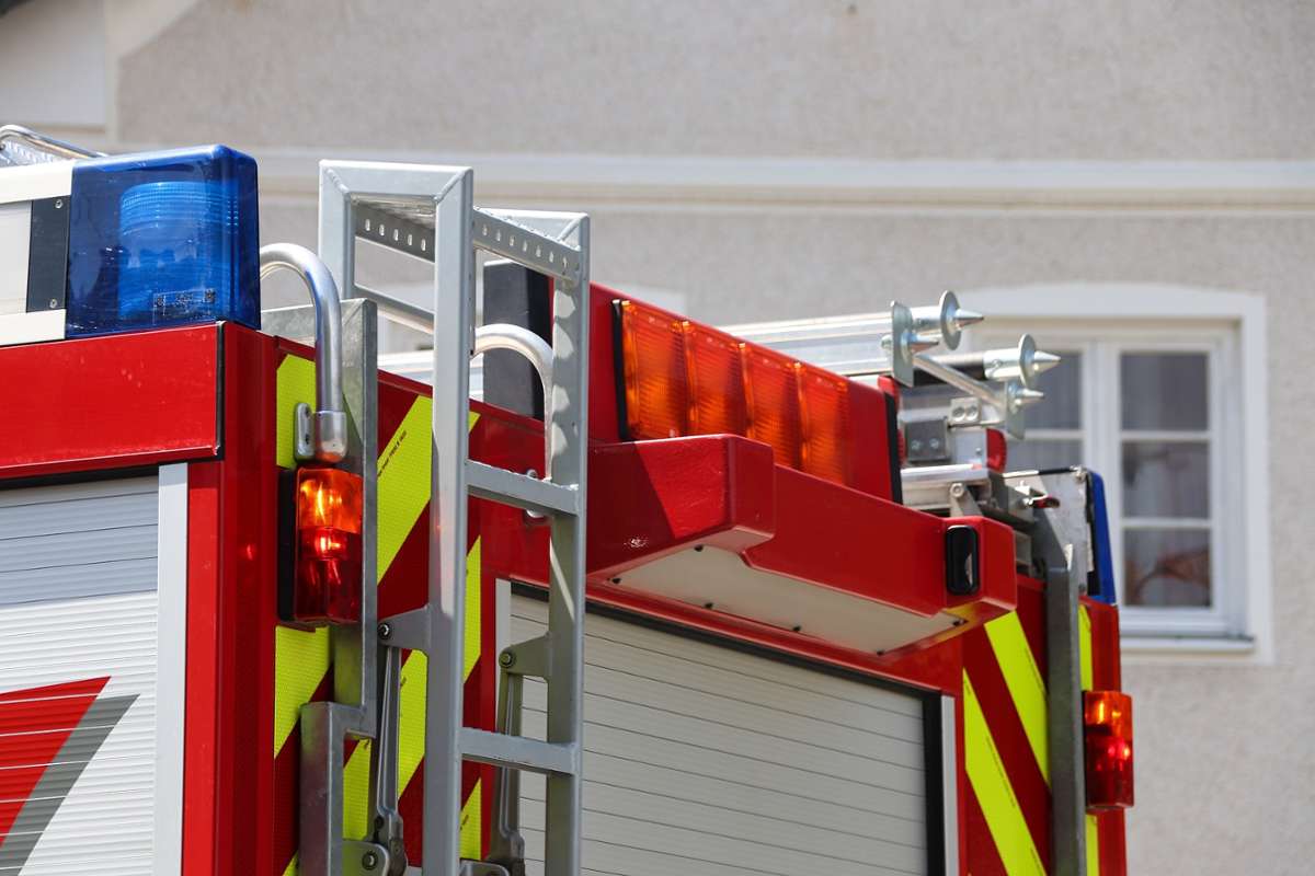 Die Feuerwehr löschte den brennenden A3. (Symbolfoto) Foto: Pixabay/Alexander Fox/PlaNet Fox