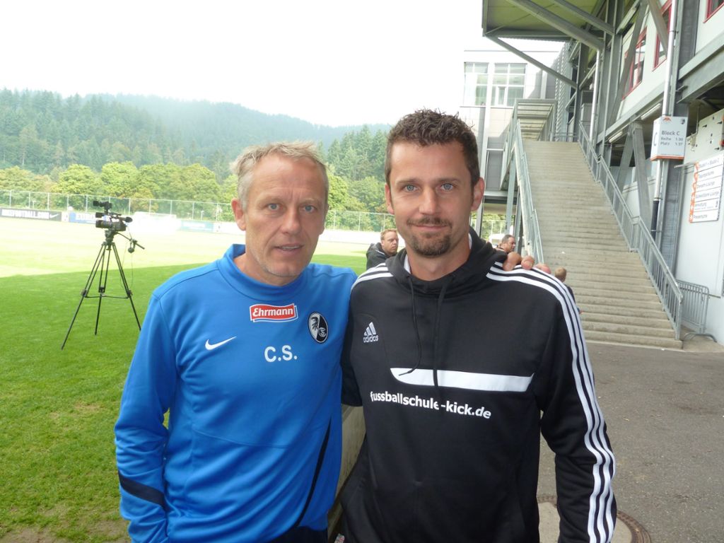 Fußballexperten unter sich: Christian Streich (links) und Oliver Hack.