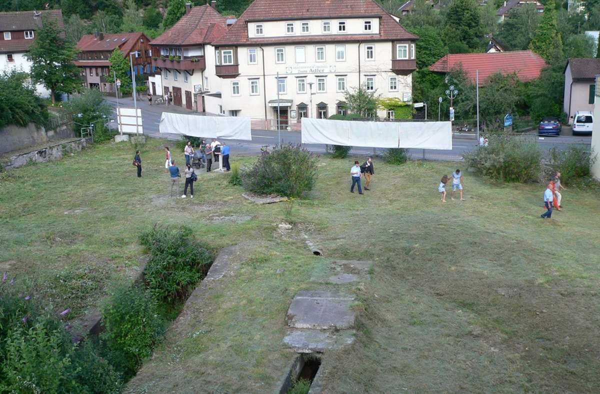 Vor ziemlich genau einem Jahr lud die Stadt Bad Liebenzell die Bürger zu einer Infoveranstaltung auf dem Mühlenareal ein. Sie sollten sich Gedanken über die Zukunft des Geländes machen. Foto: Krokauer