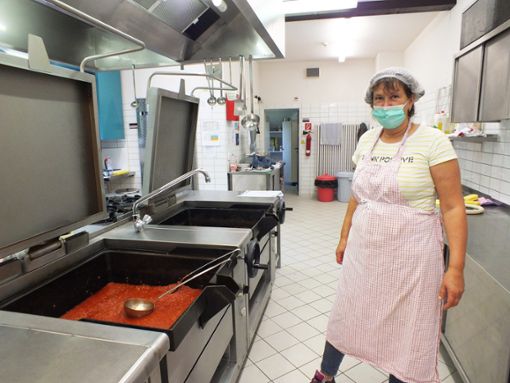 Hier kocht die Chefin – in der Waldheim-Küche führt Katrin Hödl das Regiment.Fotos: Kistner Foto: Schwarzwälder Bote