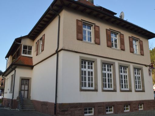 Die Sanierung des alten Grundschulgebäudes soll im zeitigen Frühjahr 2021 in Angriff genommen werden.Foto: Herzog Foto: Schwarzwälder Bote