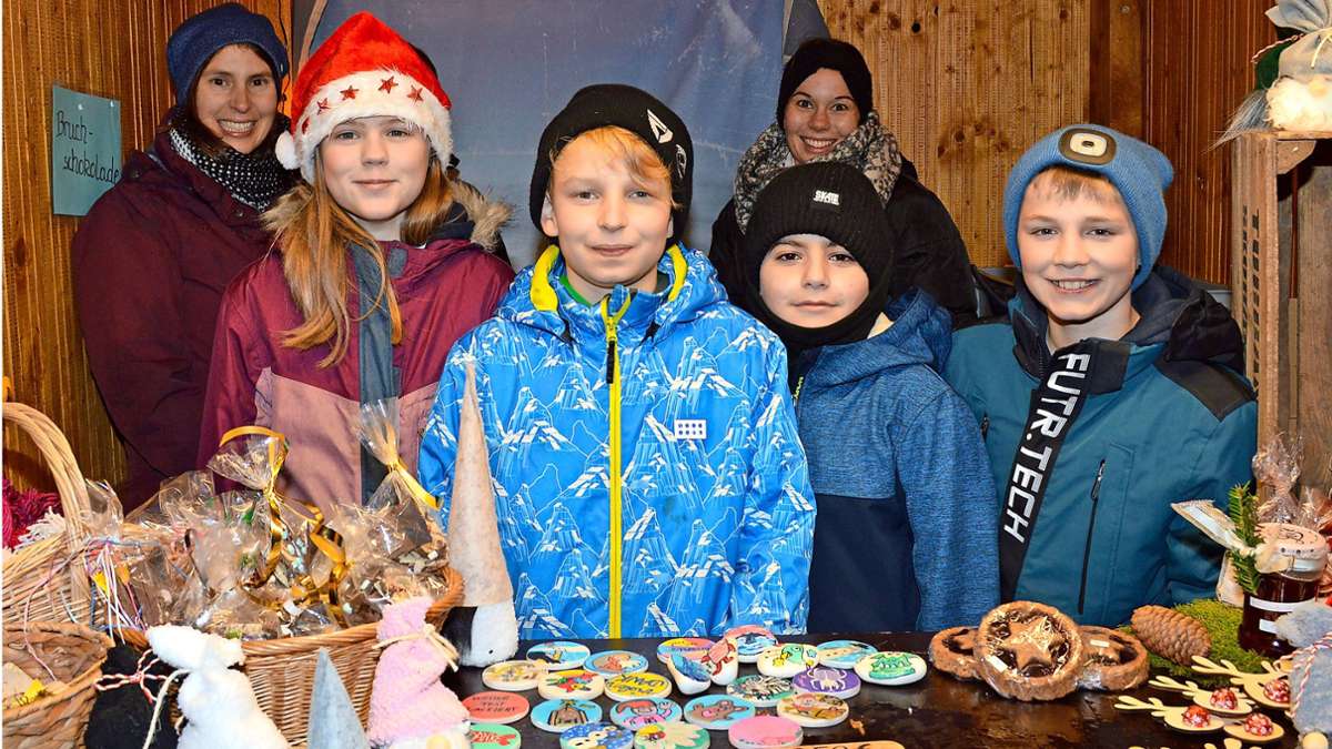 Weihnachtsmarkt in Aichhalden: Duft von Lebkuchen und Glühwein beim Sternenzauber