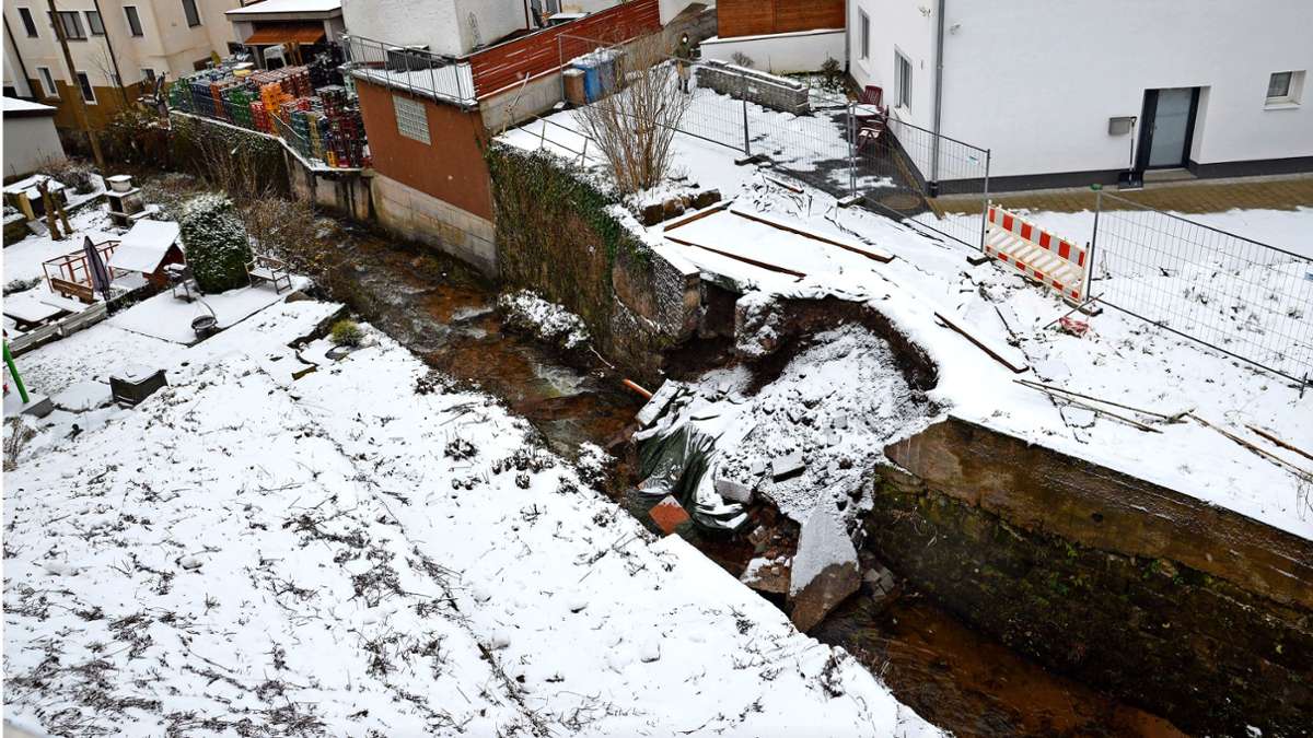 Schaden in Lauterbach: Bachmauer kracht ins Bodenlose