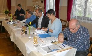 Vorstand und Ausschussmitglieder der Skizunft während der Mitgliederversammlung.  Foto: Pühl Foto: Schwarzwälder-Bote