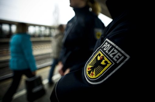 Mit einem aufgebrachten Bahn-Reisenden hatte es die Bundespolizei am Sonntag in Stuttgart zu tun (Symbolbild). Foto: Lichtgut/Max Kovalenko