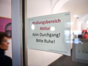 Eine Petition mit dem Titel Englisch Abitur 2018 Baden-Württemberg unfair! hatte bis Sonntagmittag (Stand 12 Uhr) mehr als 24.400 Unterzeichner. (Symbolfoto) Foto: dpa