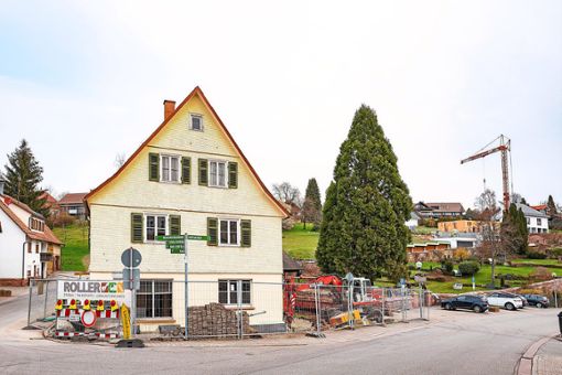 Am Bohnenberger-Areal in Zavelstein gibt es noch viel zu tun. Doch die Bauherrengemeinschaft ist guter Dinge. Foto: Fritsch