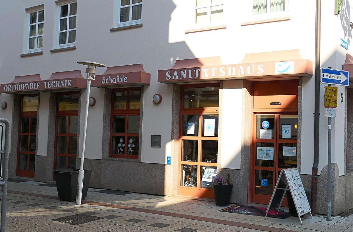 Das Sanitätshaus Schaible liegt gut erreichbar im Zentrum von Bad Wildbad in der Uhlandstraße 5. Foto: Stadler