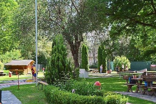 Die weiträumige Minigolfanlage im Donaueschinger  Erlebnispark bietet in bester Lage Spaß, Spiel und Entspannung.  Fotos: Naiemi Foto: Schwarzwälder-Bote