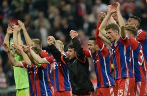 Der FC Bayern München hat die 1:3-Niederlage aus dem Hinspiel wieder wettgemacht und den FC Porto mit 6:1 besiegt. Damit stehen die Münchner im Halbfinale der Champions League. Foto: dpa