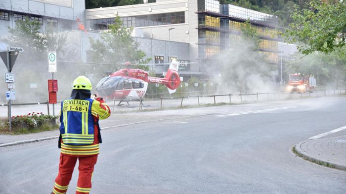 Rettungshubschrauber landet beim Hansgrohe-Werk  Schiltach