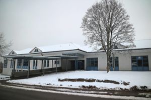 Im Gebäude 7 der ehemaligen Zollern-Alb-Kaserne wird das Kreisimpfzentrum angesiedelt. Foto: Müller