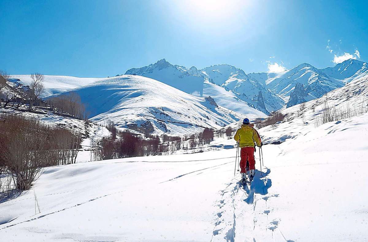 Bis zu sechs Stunden lang stieg Sajjad Husaini in seiner Heimat Bamyan auf die Berge hinauf, um dann die Abfahrt genießen zu können.