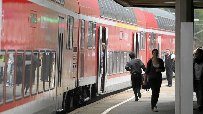 15-Jährige lässt Wut an Zugbegleiter aus