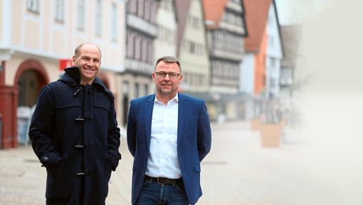 Rolf Benz-Vorstandsvorsitzender Jürgen Mauß (links) und Vorstandskollege Jens Hofmann können der Übernahme viel Positives abgewinnen. Foto: Fritsch