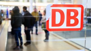 Die Berufung der Deutschen Bahn gegen ein Urteil des Arbeitsgerichtes Frankfurt soll ab 12.00 Uhr verhandelt werden. Foto: dpa/Julian Stratenschulte