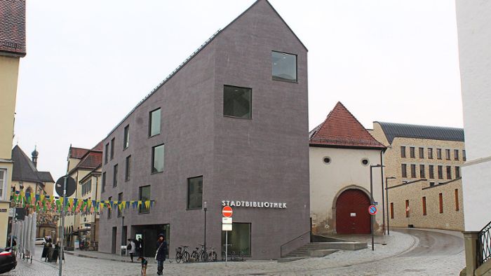 Wie Stadtbüchereien in Horb und Rottenburg Leser anziehen