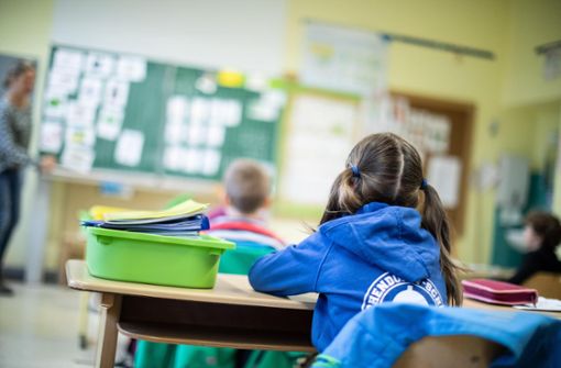 Nicht alle, die in Albstadt Kinder unterrichten, sind studierte Pädagogen. 569 Schulstunden leiten Honorarkräfte - mehr als anderswo im Zollernalbkreis. Foto: Kusch