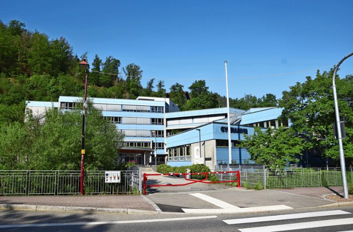 Gymnasium Schramberg: Neue Asbest-Grenzwerte – das sagt die EU-Kommission