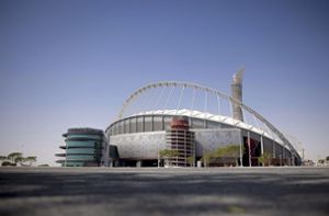 Sieben der acht WM-Stadien liegen in und um Doha. Dazu zählt auch das Khalifa International Stadium. Foto: Christian Charisius