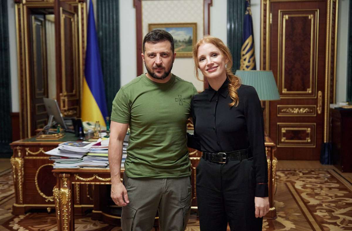 Wolodymyr Selenskyj und Jessica Chastain in Kiew Foto: AFP/STR