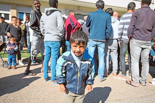 Die BEA in Villingen bietet 949 Flüchtlingen Unterschlupf – trotzdem sehnen Sie nichts mehr herbei, als endlich registriert zu werden. Foto: Eich