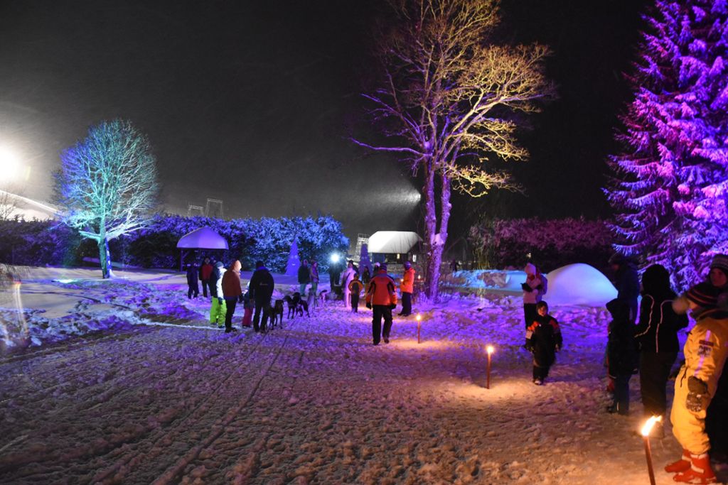 In wunderschönes Licht getaucht, lädt das Wintercamp in Schönwald ein. Archivfotos: Spitz