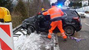 Autofahrer stirbt bei schwerem Unfall