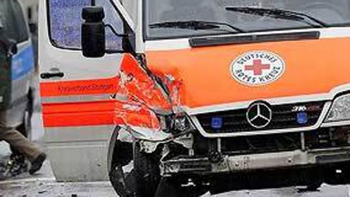 Nach einem Unfall mit einem Rettungsfahrzeug gestaltet sich die Ersatzbeschaffung nun auch im Kreis Rottweil sehr schwierig. Foto: Eyb