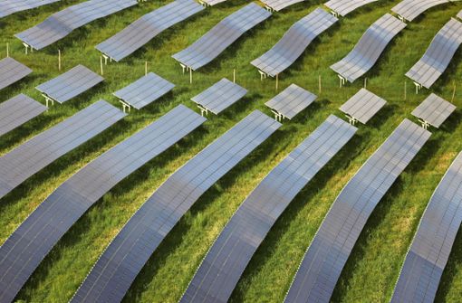In Böhringen, Dietingen und Irslingen könnten schon bald  Solarparks entstehen. (Symbolfoto) Foto: Hildenbrand/dpa