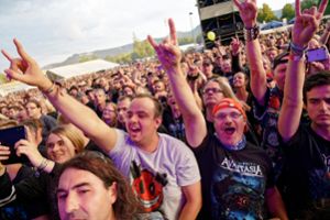 Beim Bang your Head-Festival in Balingen feierten tausende Metalfans  eine große Party - auch wenn das Wetter nicht immer mitspielte. Zum Special Foto: Frank Engelhardt
